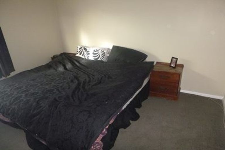 Photo of property in 77 Fraser Street, Wainuiomata, Lower Hutt, 5014