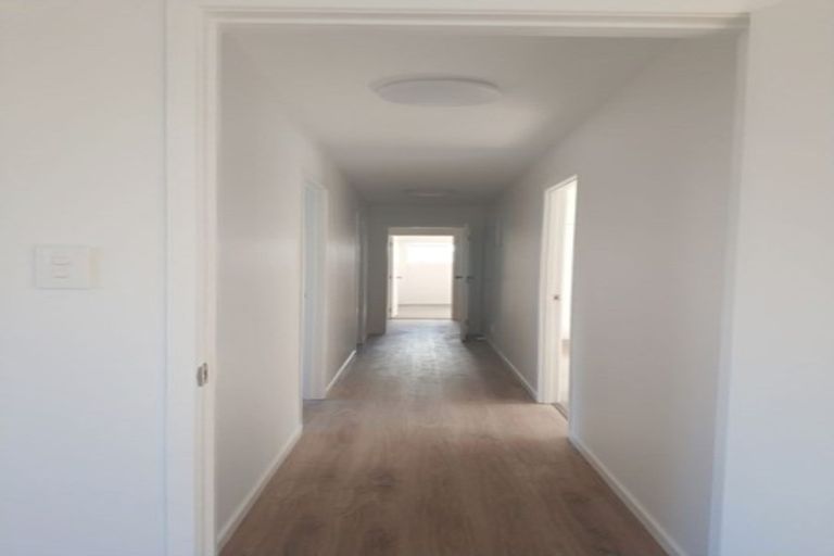 Photo of property in 2/77 Stanaway Street, Hillcrest, Auckland, 0627