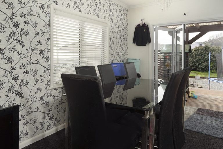 Photo of property in 17 Maitland Avenue, Stoke, Nelson, 7011