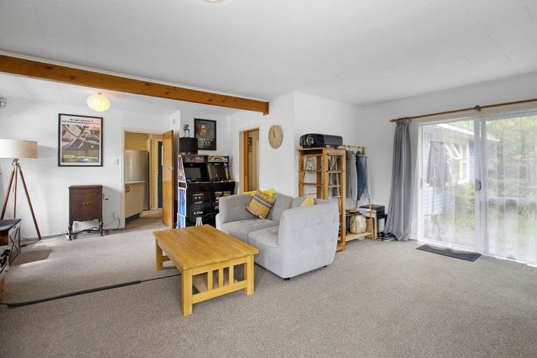 Photo of property in 7 Winchester Avenue, Pinehaven, Upper Hutt, 5019