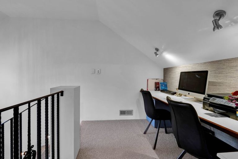 Photo of property in 5-7 Adam Lile Drive, Highlands Park, New Plymouth, 4312