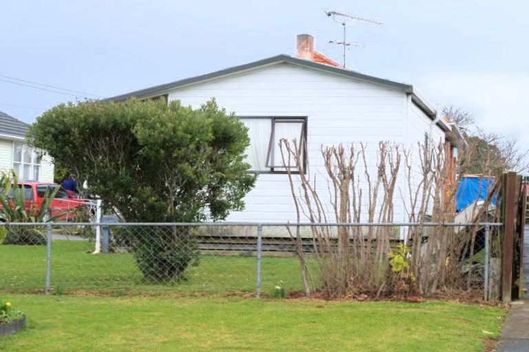 Photo of property in 25 Forbes Road, Favona, Auckland, 2024