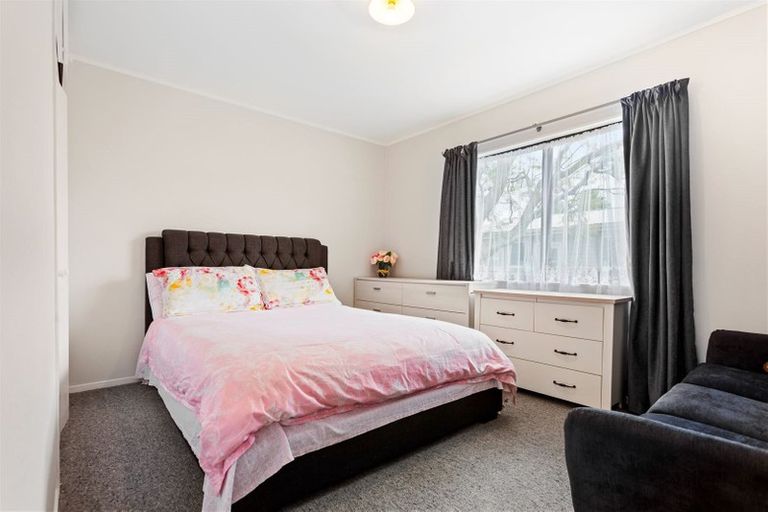 Photo of property in 1/50a Tawa Crescent, Manurewa, Auckland, 2102