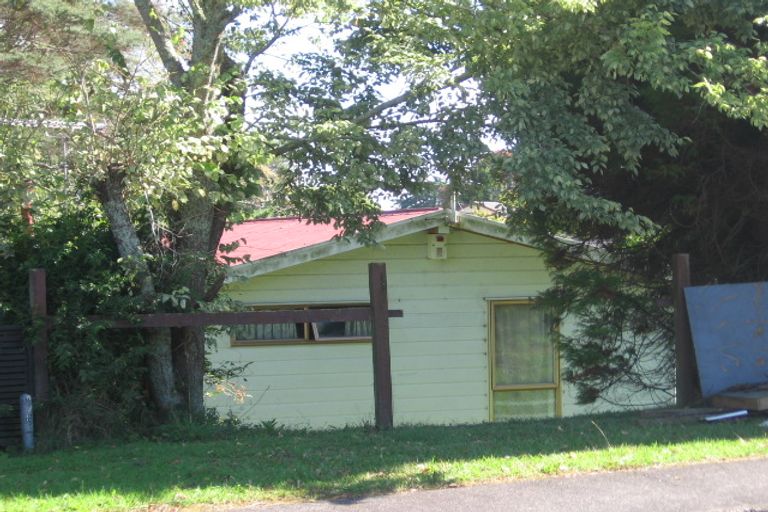 Photo of property in 1 Willowbrook Place, Titirangi, Auckland, 0604