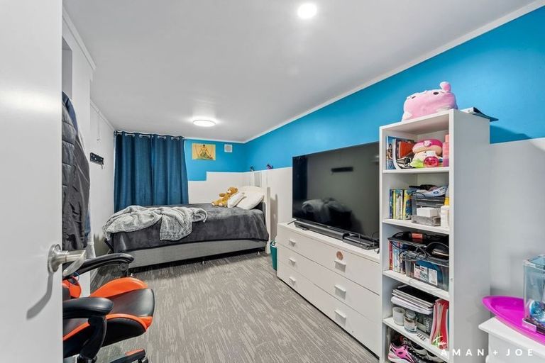 Photo of property in 2/6 Makora Road, Massey, Auckland, 0614