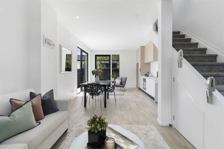Photo of property in 40b Kenderdine Road, Papatoetoe, Auckland, 2025