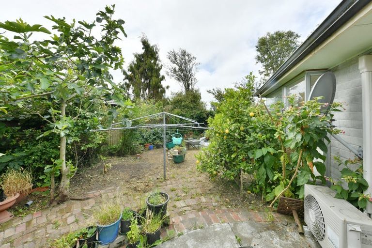 Photo of property in 2/6 Halligan Place, Belfast, Christchurch, 8051