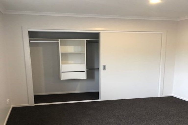 Photo of property in 4/9 Marlene Avenue, Te Atatu South, Auckland, 0610
