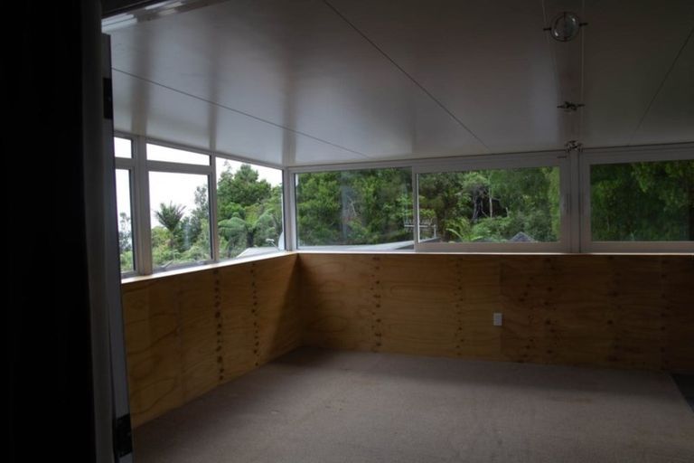 Photo of property in 787 Scenic Drive, Henderson Valley, Auckland, 0612