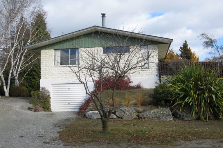 Photo of property in 13 Hunter Crescent, Wanaka, 9305