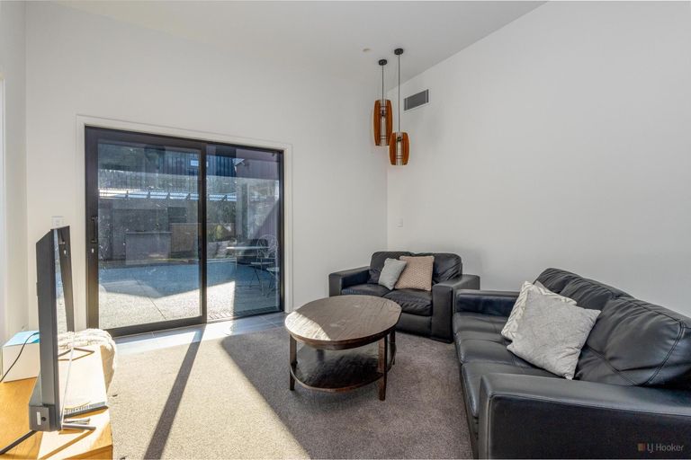 Photo of property in 1 Hislop Street, Geraldine, 7930