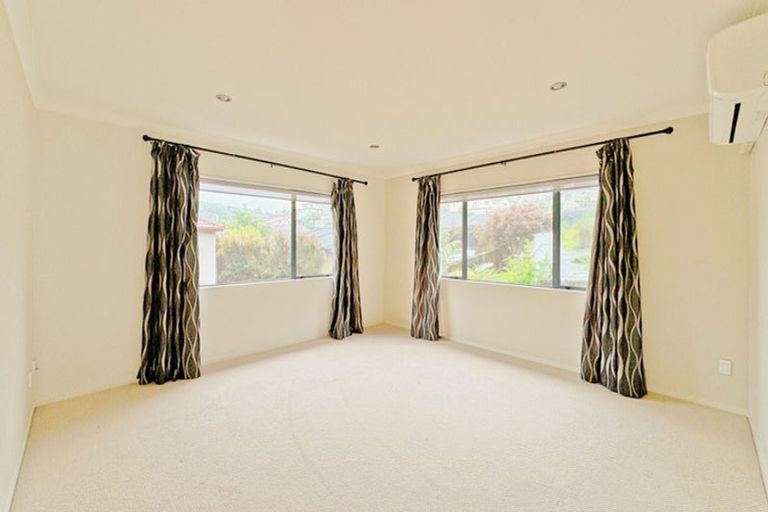 Photo of property in 56 San Marino Drive West, Henderson, Auckland, 0612
