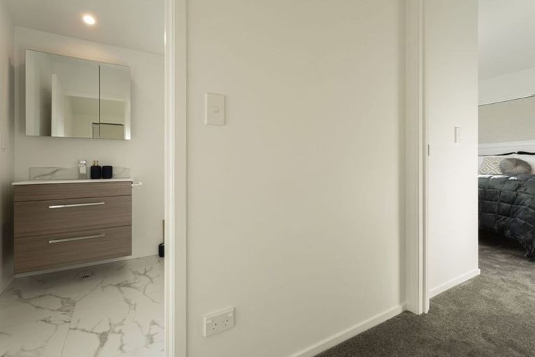 Photo of property in 8b Moa Place, Christchurch Central, Christchurch, 8013