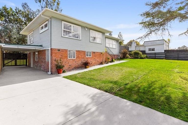 Photo of property in 41 Stottholm Road, Titirangi, Auckland, 0604