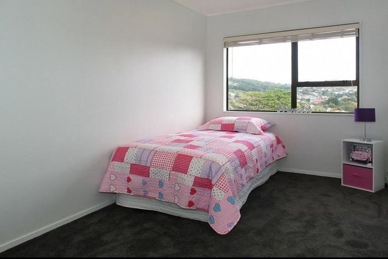 Photo of property in 32 James Cook Drive, Whitby, Porirua, 5024