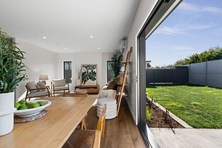 Photo of property in 15 Cassin Place, Taradale, Napier, 4112