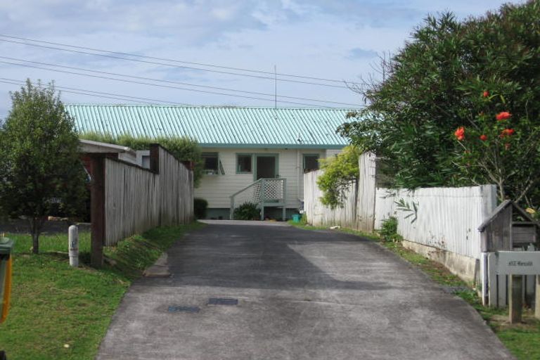 Photo of property in 8 Harmel Road, Glendene, Auckland, 0602