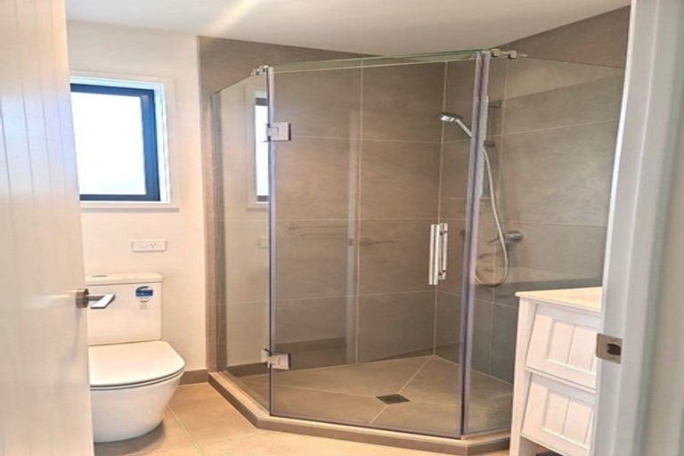 Photo of property in 42b Don Buck Road, Massey, Auckland, 0614