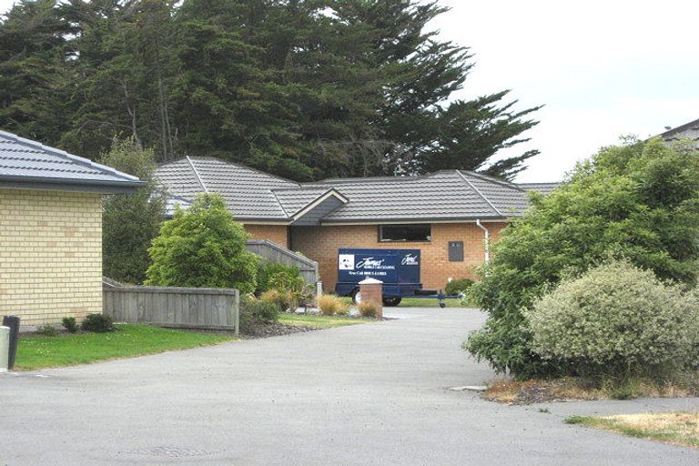 Photo of property in 10 Puhara Avenue, Parklands, Christchurch, 8083