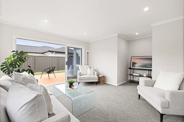 Photo of property in 2/52 Park Road, Greenmeadows, Napier, 4112