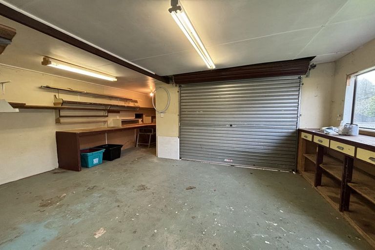 Photo of property in 1 Waverley Street, Waipawa, 4210