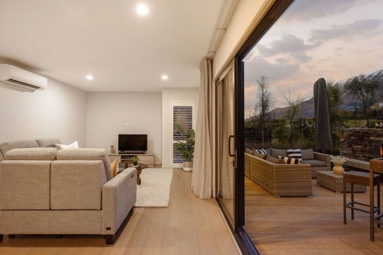 Photo of property in 11 Mulholland Drive, Jacks Point, 9371