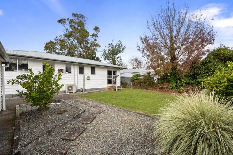 Photo of property in 14 Dampier Avenue, Awapuni, Palmerston North, 4412