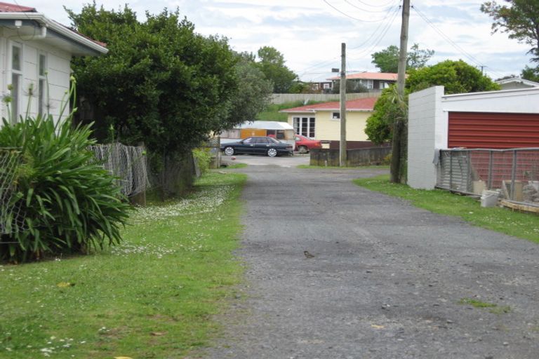 Photo of property in 32 Jordan Road, Mangere, Auckland, 2022