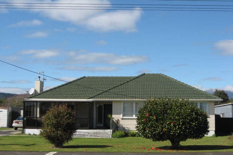 Photo of property in 30 George Street, Levin, 5510