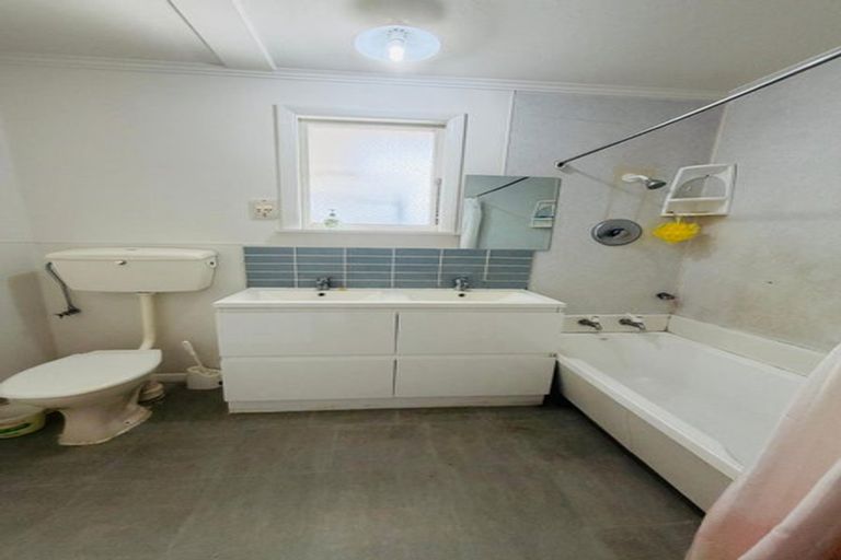 Photo of property in 5 Lakings Road, Springlands, Blenheim, 7201
