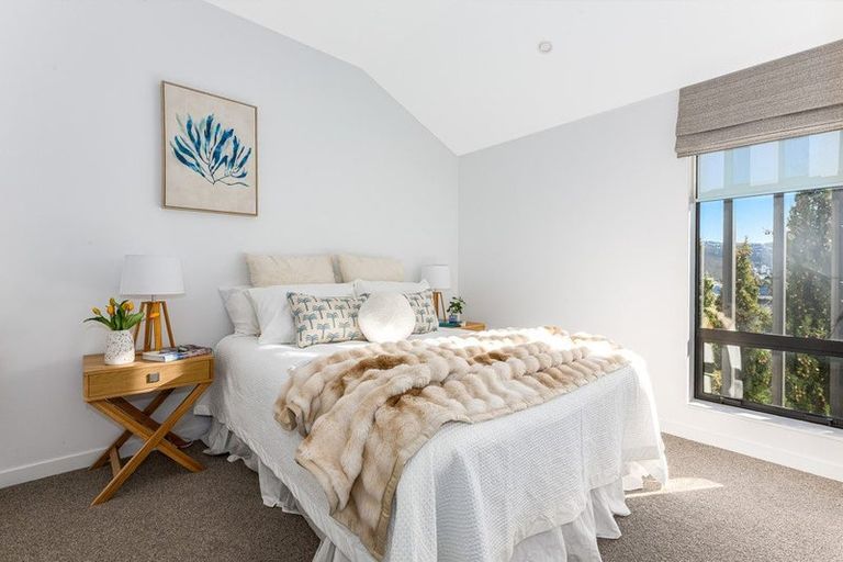 Photo of property in 4f Armour Avenue, Mount Victoria, Wellington, 6011