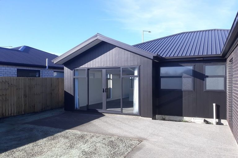 Photo of property in 10/21 Blakes Road, Belfast, Christchurch, 8051