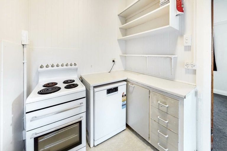 Photo of property in 132-136 Washington Avenue, Brooklyn, Wellington, 6021