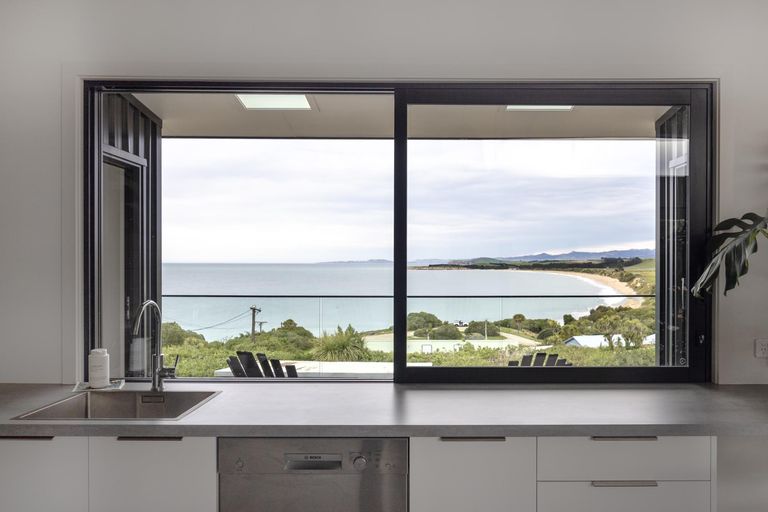 Photo of property in 30 Chambers Street, Kakanui, Oamaru, 9495