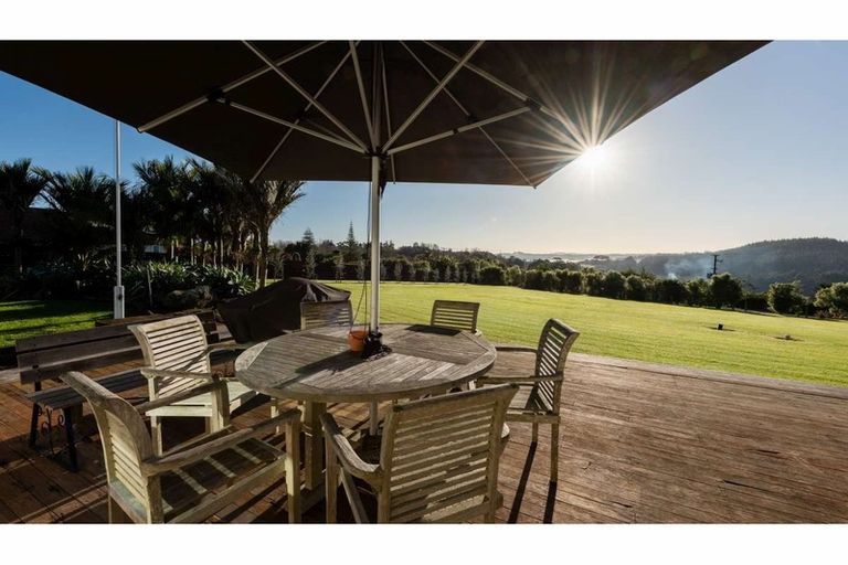 Photo of property in 15 Kotare Heights, Kerikeri, 0230