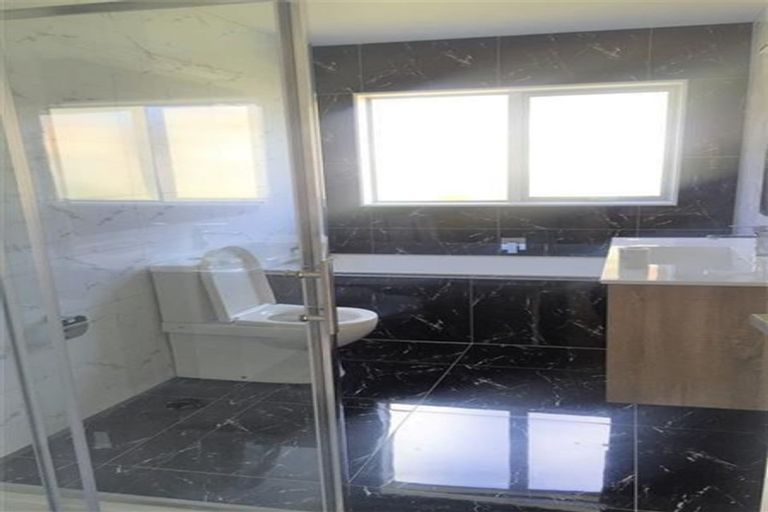 Photo of property in 104 Keri Vista Rise, Papakura, 2110