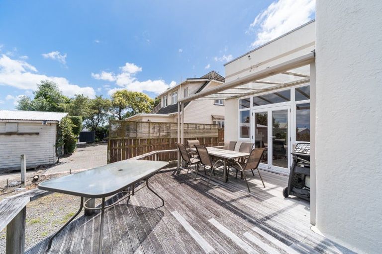 Photo of property in 8 Russell Street, Palmerston North, 4414