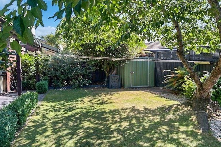 Photo of property in 31a Larch Place, Casebrook, Christchurch, 8051