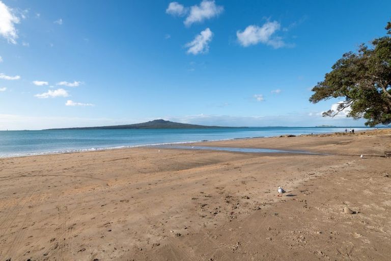 Photo of property in 5/77 Old Lake Road, Narrow Neck, Auckland, 0624