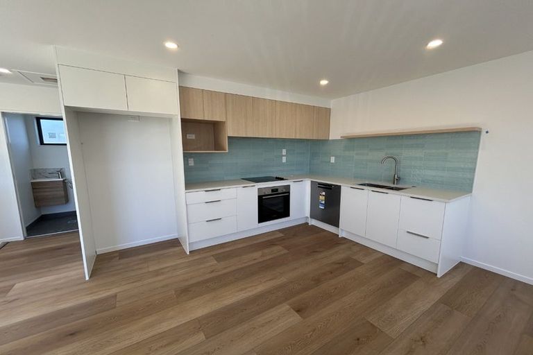 Photo of property in 15b Arimu Road, Papakura, 2110