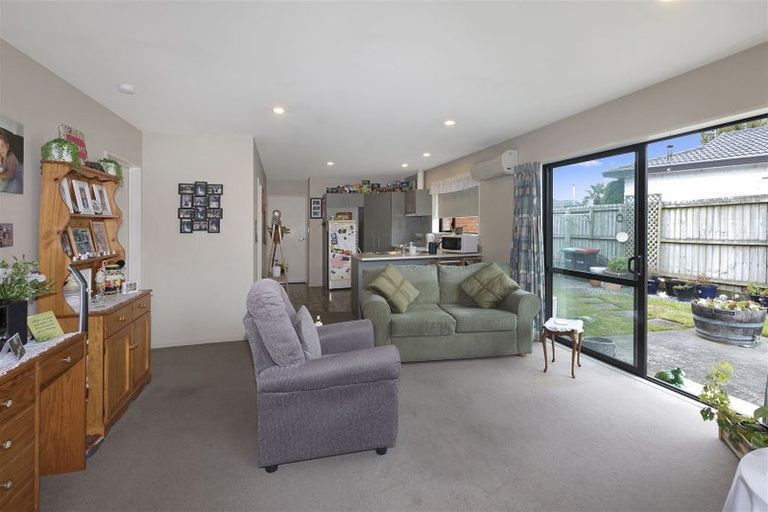 Photo of property in 10 Clinton Lane, Woolston, Christchurch, 8062