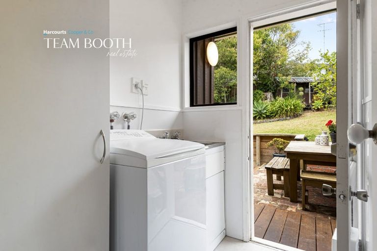 Photo of property in 2/29 Lancaster Road, Beach Haven, Auckland, 0626