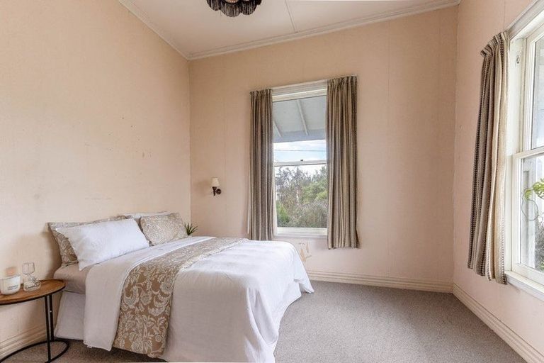 Photo of property in 16 Toia Street, Marton, 4710