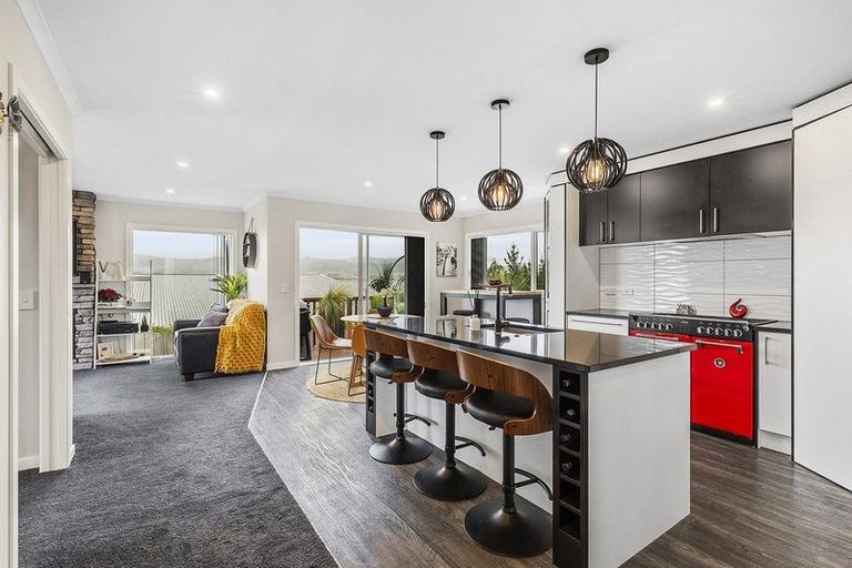 Photo of property in 152 Endeavour Drive, Whitby, Porirua, 5024