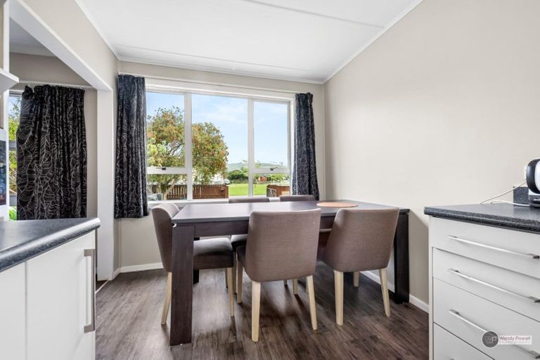 Photo of property in 82 Hewer Crescent, Naenae, Lower Hutt, 5011