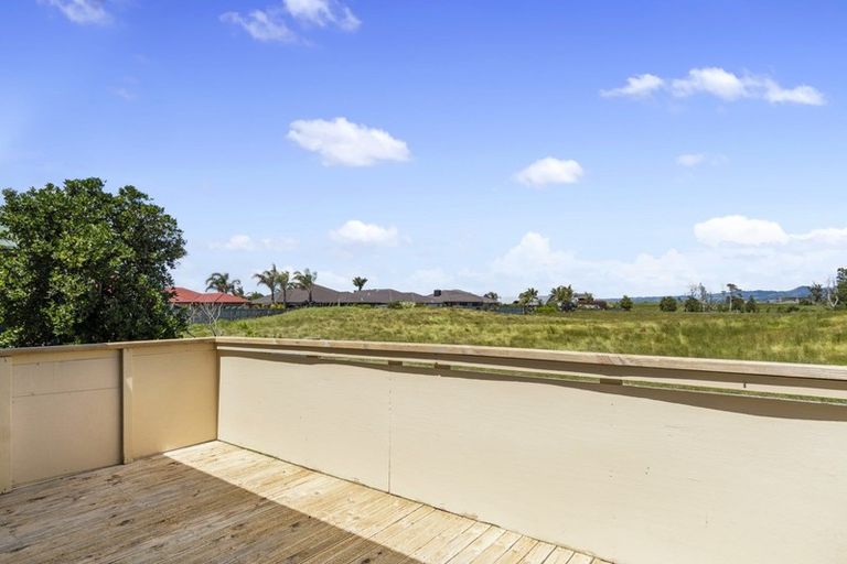 Photo of property in 114c Simpson Road, Papamoa Beach, Papamoa, 3118