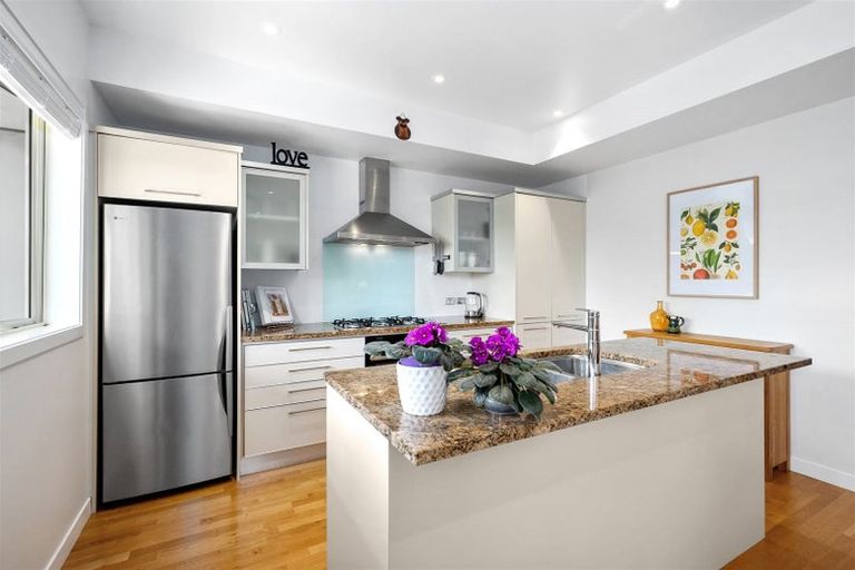 Photo of property in 140 Gills Road, Albany Heights, Auckland, 0632