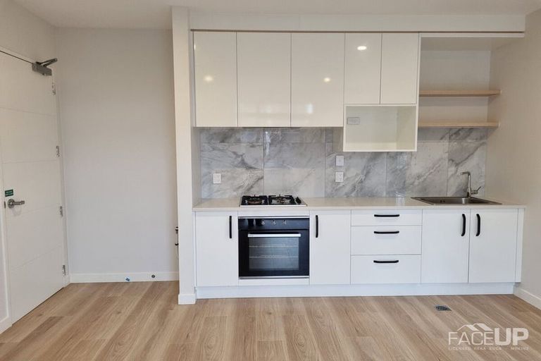 Photo of property in 26 Hea Road, Hobsonville, Auckland, 0616