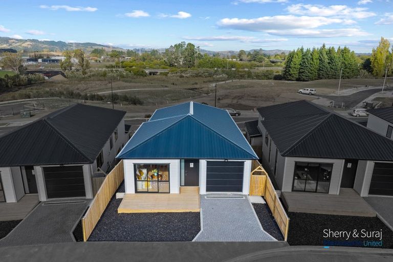 Photo of property in 71 Tributary Parade, Karaka, Papakura, 2113