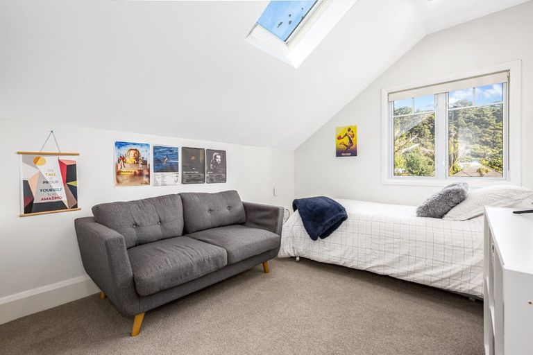 Photo of property in 15 Nikau Street, Eastbourne, Lower Hutt, 5013